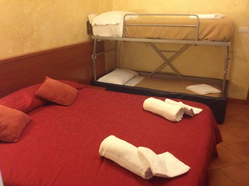Roma Termini Inn Δωμάτιο φωτογραφία