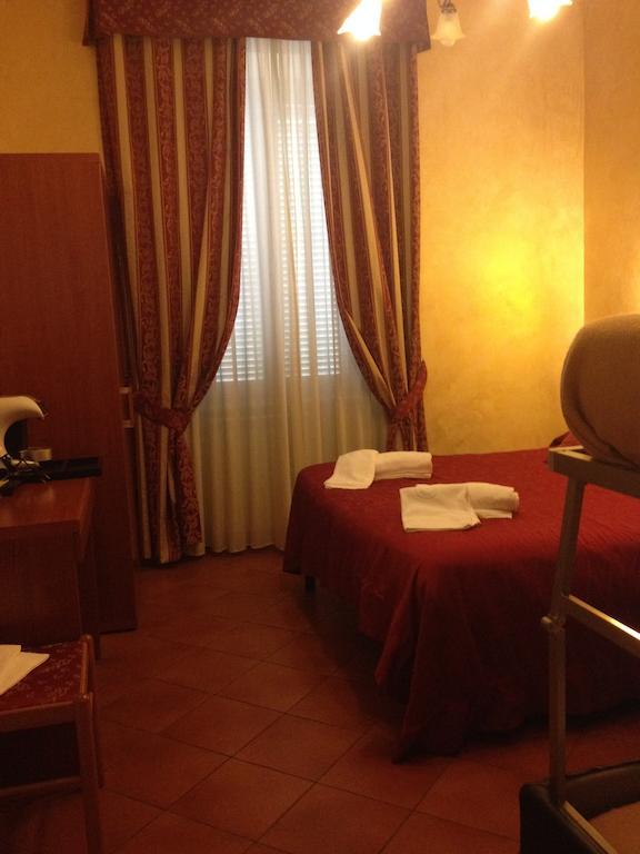 Roma Termini Inn Δωμάτιο φωτογραφία
